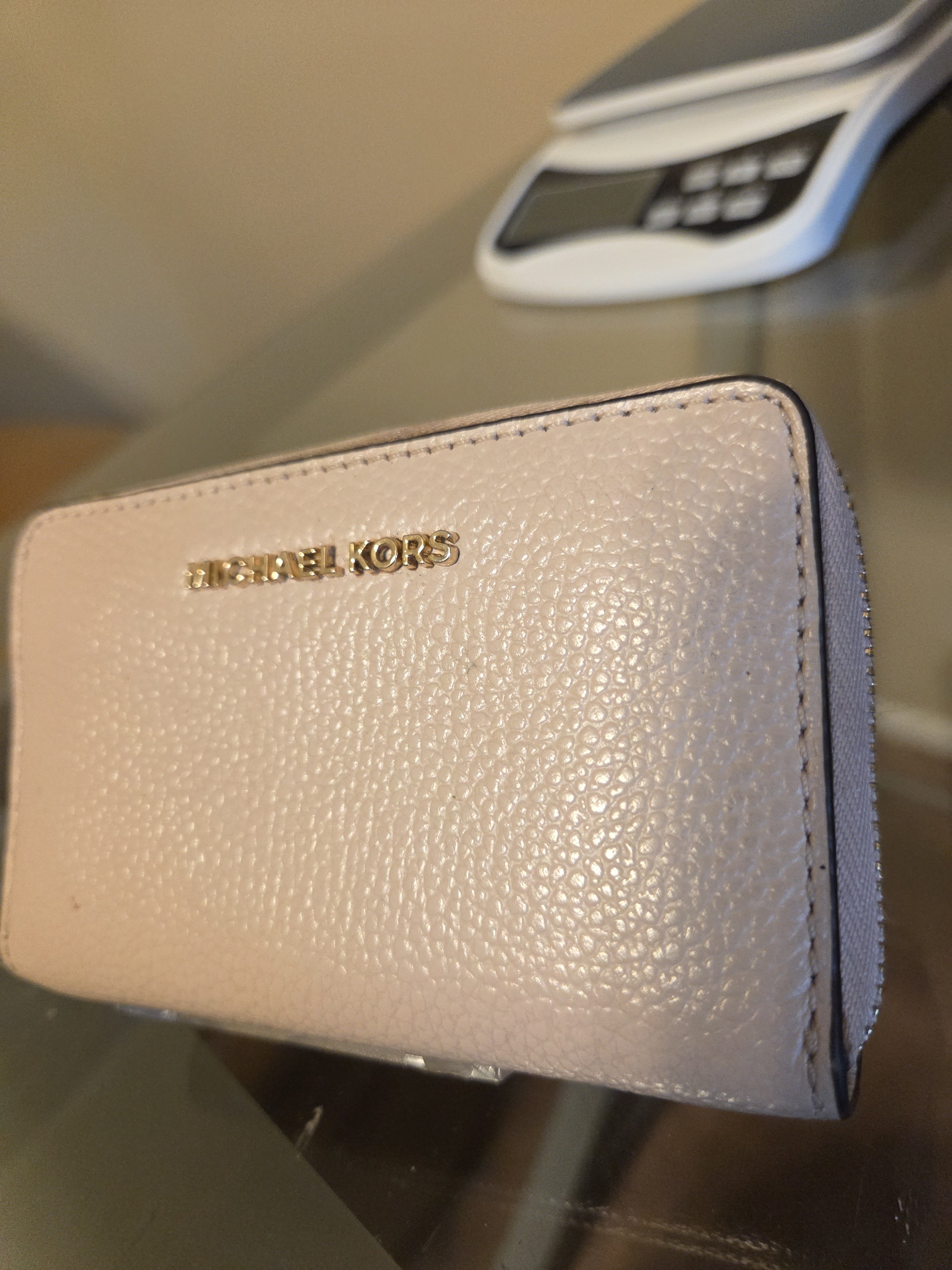 Michael Kors Pebbled Leather Zip Cardholder Good